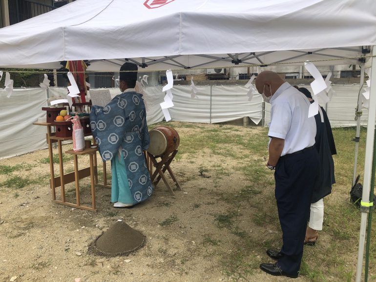 工事の無事を祈願 お客さまの地鎮祭に参加させていただきました ゆめすみか 大阪府堺市の注文住宅