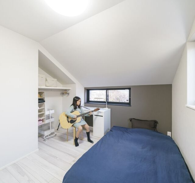 勾配天井の子ども部屋